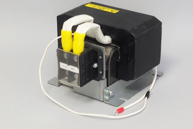 高電圧トランス